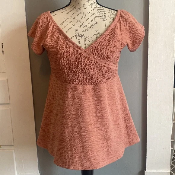 Torrid Dusty Pink Textured Smocked Off Shoulder Babydoll Top CrissCross Surplice - Picture 4 of 10